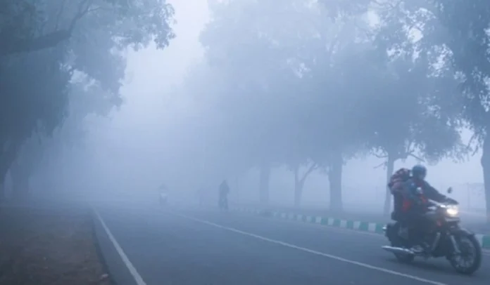 Jharkhand Weather: झारखंड में 25 नवंबर तक बढ़ेगी ठंड, हल्का कोहरा और आंशिक बारिश के साथ तापमान में गिरावट