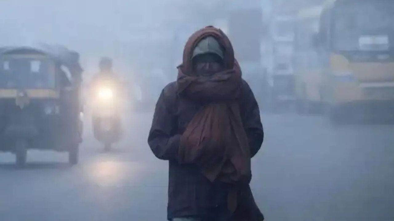 Jharkhand Weather: झारखंड के 8 जिलों में कड़ाके की ठंड, गुमला में 6 डिग्री पर ठिठुरन का दौर शुरू