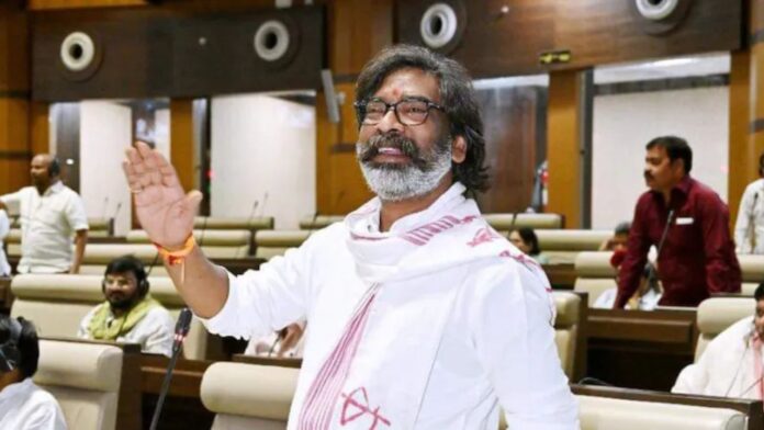 Jharkhand News: दुमका में झामुमो का जोरदार प्रदर्शन, हेमंत सोरेन ने भाजपा पर कसा तंज