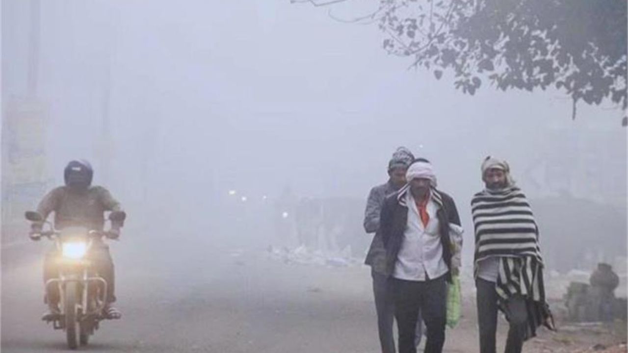 Jharkhand Weather: झारखंड में बढ़ेगी ठंड, अगले दो दिन में तापमान में 3 डिग्री तक गिरावट, मौसम विभाग ने जारी किया अलर्ट