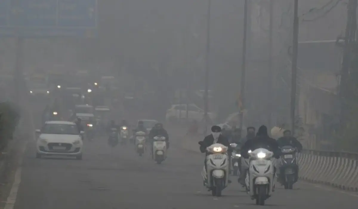 Jharkhand ka Mausam: झारखंड में कड़कड़ाती ठंड, तापमान गिरकर 3 डिग्री तक पहुंचने की संभावना, बर्फीली हवाओं ने बढ़ाई परेशानी