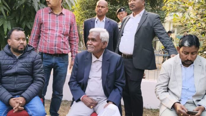 झारखंड में PESA कानून पर बवाल, चंपई सोरेन ने सरकार पर लगाए गंभीर आरोप