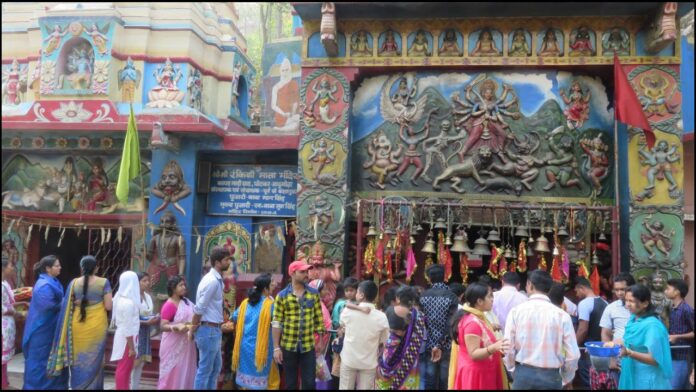 Jharkhand News: जादुगोड़ा मां रंकिनी मंदिर में नववर्ष पर भक्तों ने किया विशेष पूजा आयोजन
