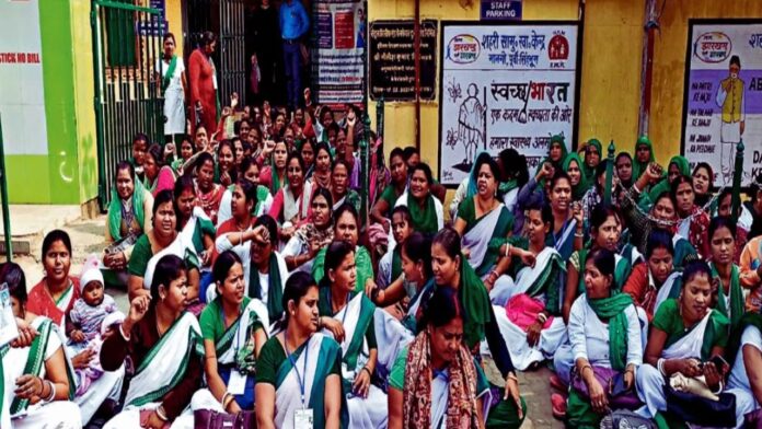 Jharkhand News: महिला दिवस पर झारखंड की 42 हजार सहिया बहनों को 24 हजार का तोहफा