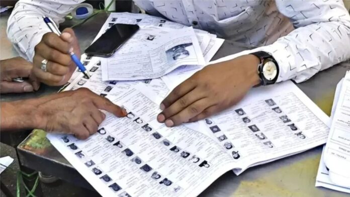 Jharkhand News: धनबाद में विशेष गहन पुनरीक्षण का 72% काम पूरा, चुनावों के बाद होगी रफ्तार