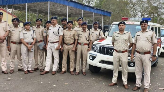 Jharkhand News: दुमका पुलिस को 20 हाईटेक वाहन मिले, त्योहारों पर सुरक्षा व्यवस्था और मजबूत होगी