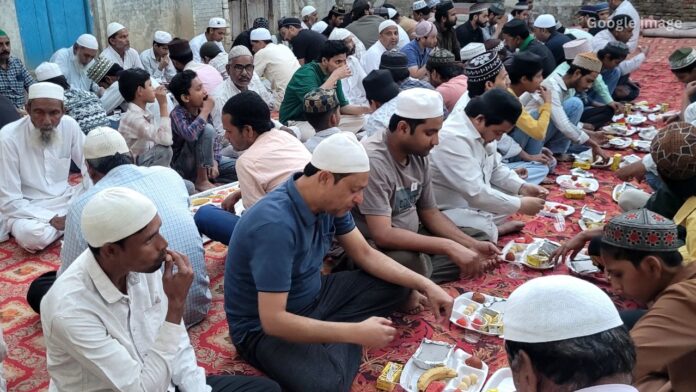 Jharkhand News: जमशेदपुर के ब्रांड एंबेसडर पप्पू सरदार ने रमजान में मुफ्त इफ्तार का किया आयोजन