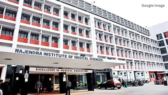 Jharkhand News: RIMS विकास परियोजनाओं में धीमी प्रगति, 837 करोड़ की मंजूर राशि का बड़ा हिस्सा लंबित