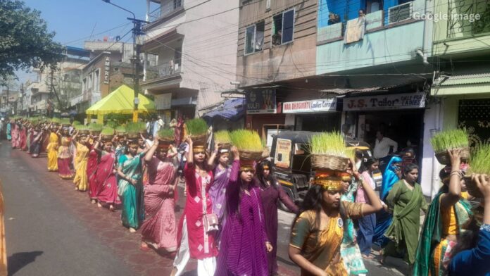 Jharkhand News: महानवमी पर शहर में दिखा अद्भुत नजारा. अखंड ज्योत और शोभायात्रा से गूंजा भक्ति का माहौल