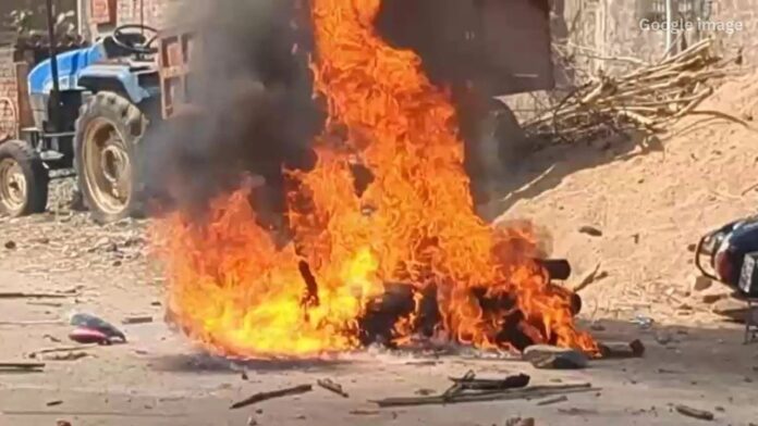 Jharkhand News: हजारीबाग में शोभायात्रा के बीच अचानक हमला, दो युवकों की हत्या से तनाव बढ़ा