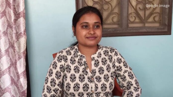 Jharkhand News: दुमका की सुदीपा दत्ता ने UPSC 2025 में घर बैठे हासिल किया 41वां ऑल इंडिया रैंक