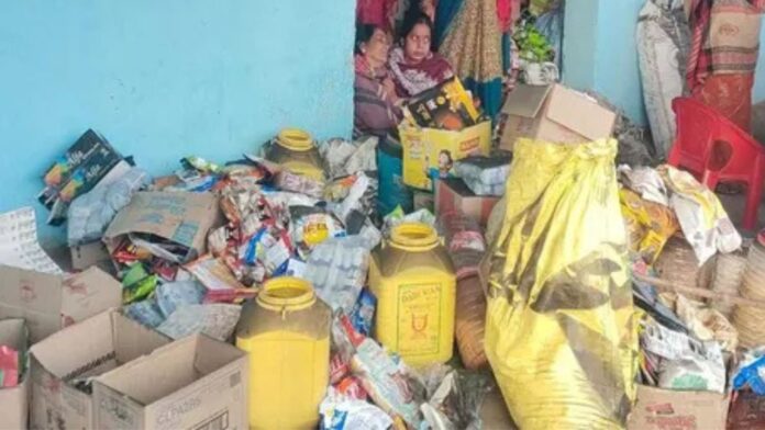 Jharkhand News: सुआ गांव में बाइक सवार युवकों ने लाखों रुपये के सामान को जलाया