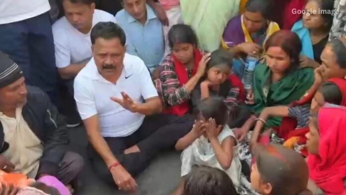 Jharkhand News: गिरिडीह में डीजे विवाद हिंसक संघर्ष में बदल गया, युवक की मौके पर मौत हुई